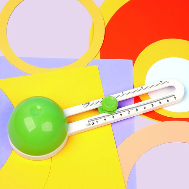 Multifunktionaler runder Papier Cutter in Grün für DIY Kunstwerke und Grußkarten - Bild 1