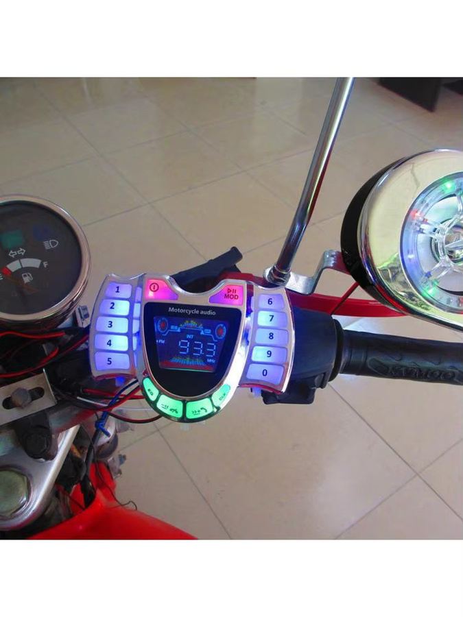 HY-008 Bluetooth Motorrad Stereo Lautsprecher Audio System in Schwarz mit FM Radio, USB, TF und AUX sowie Schnellladefunktion - Bild 7