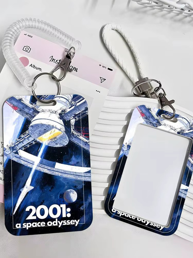 Schutzhülle für Ausweise und Schulkarten im Design Science-Fiction-Film 2001: Eine Weltraum-Odyssee, Multicolor, aus Kunststoff mit Easy-Push-Funktion - Bild 4