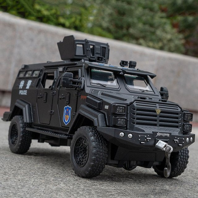 RMZ city Sabertooth Armored Panzerwagen, Miniaturmodelle, 1:32, mit Sound, pullback_friction - Bild 1