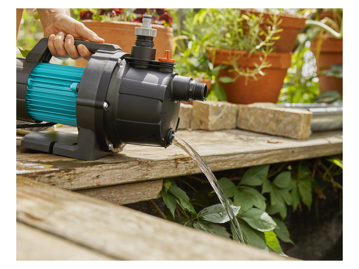 Gardena Gartenpumpe 3000/4 Basic mit 600W, 3000 l/h und 3,5 Bar zur Bewässerung - Bild 2