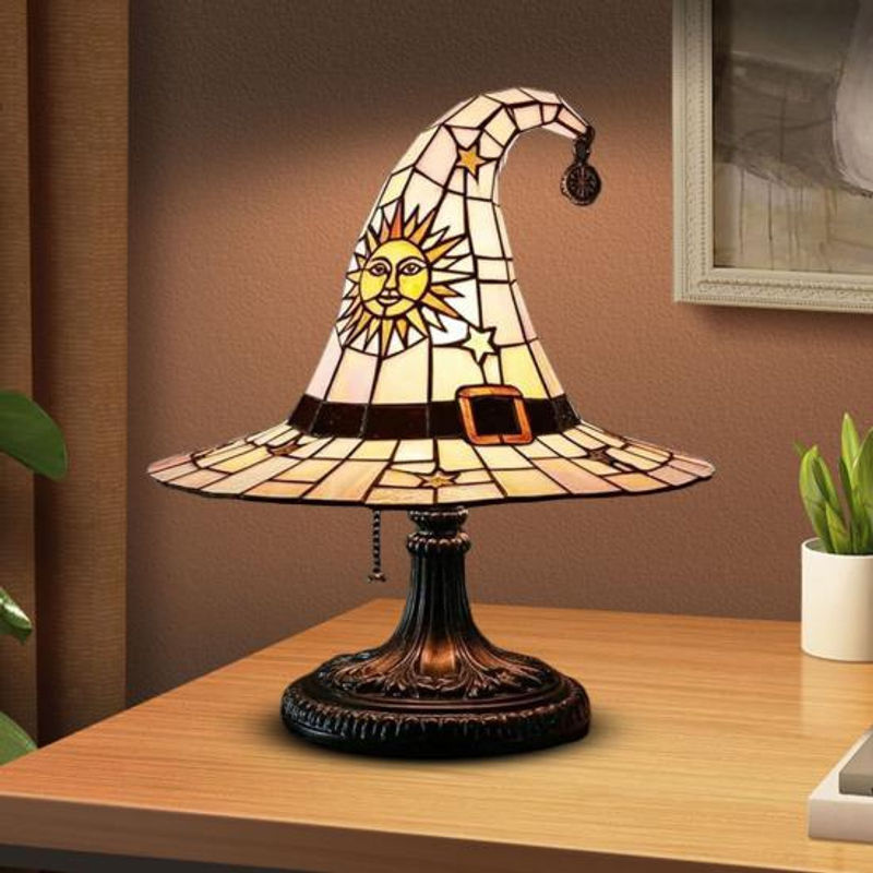 Amusedly Hexenhut Tischlampe aus Harz in Grün und Multicolour im Gothic-Stil - Bild 2
