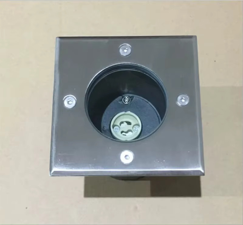 SNYKA Dimmbare LED-Untergrundleuchte für den Außenbereich, Wasserdichte Bodenleuchte in Silber, 7W - Bild 3