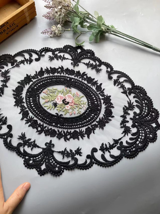 YUMMY Blumen-Spitzen-Applikationsbesatz aus Polyester-Netz in Schwarz, B: 43 cm, H: 30 cm - Bild 2