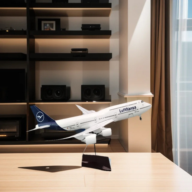 ZOCO Lufthansa B747 Modell Flugzeug, 1:150, Harz, Druckguss - Bild 1