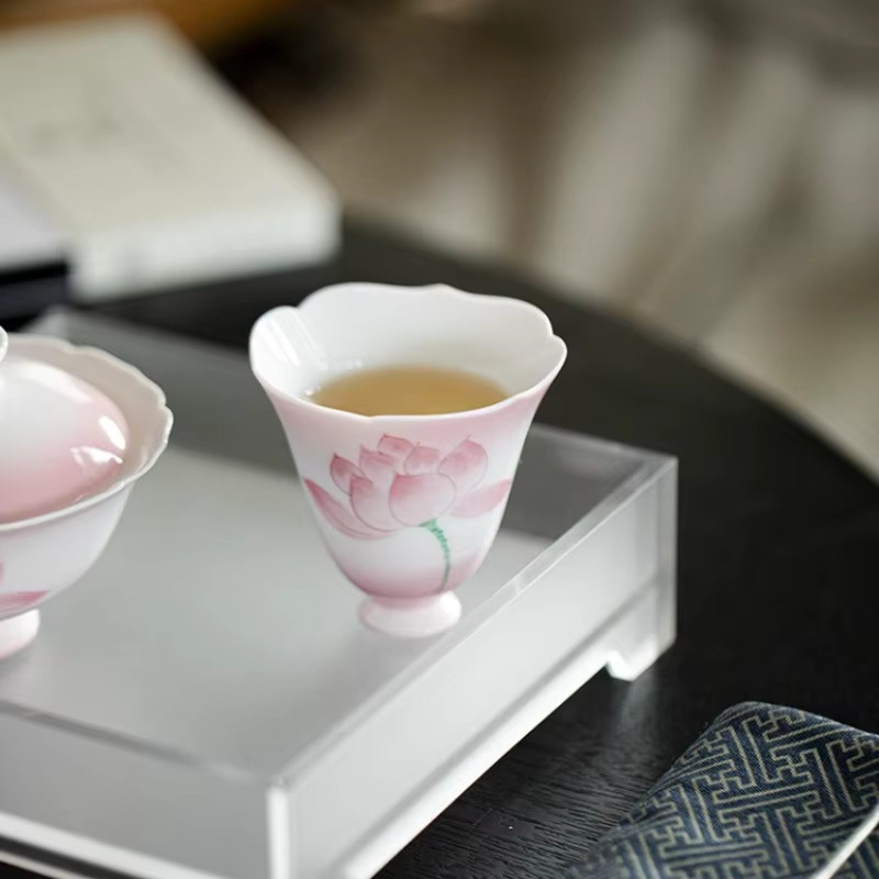 Handbemalte Lotus-Teetasse aus Keramik in Rosa mit floralem Design für die Kung-Fu-Teezeremonie - Bild 4
