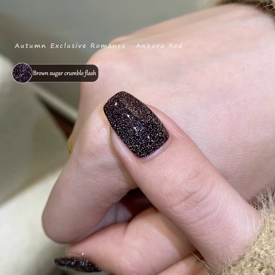 TC New Years Nails Black Sugar Nagellack, Schimmernd - Bild 2