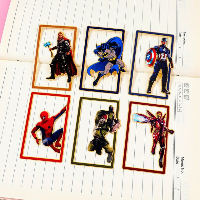 Funko Superhelden Messing-Lesezeichen mit Quaste in Gold und Multicolour - Bild 1