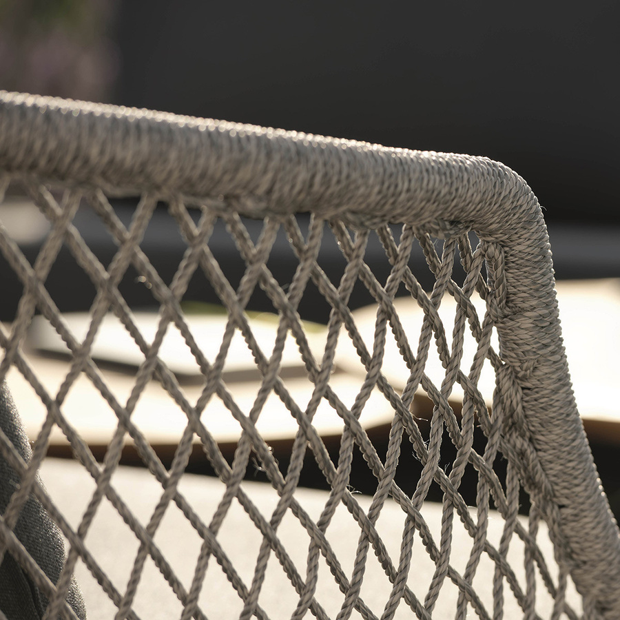 Stern Lounge-Sessel Odea aus Aluminium in Schwarz Matt mit Kordel in Salt und Kissen aus Outdoorstoff in Cream - Bild 4