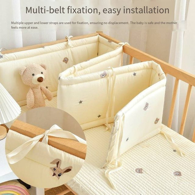 Insular Babybett-Umrandung mit Cartoon-Stickerei in Weiß zur Stoßdämpfung für Neugeborene - Bild 1