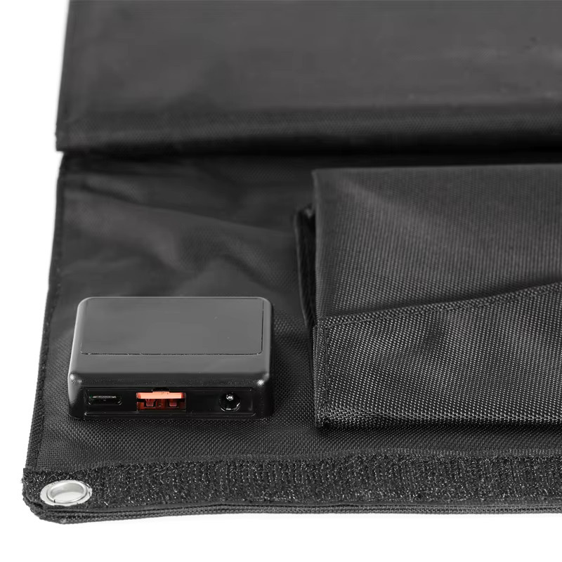 Luxuglow Faltbares Solar Panel 100W Tragbares Solar Ladegerät mit USB-C für Outdoor und Camping in Schwarz - Bild 4