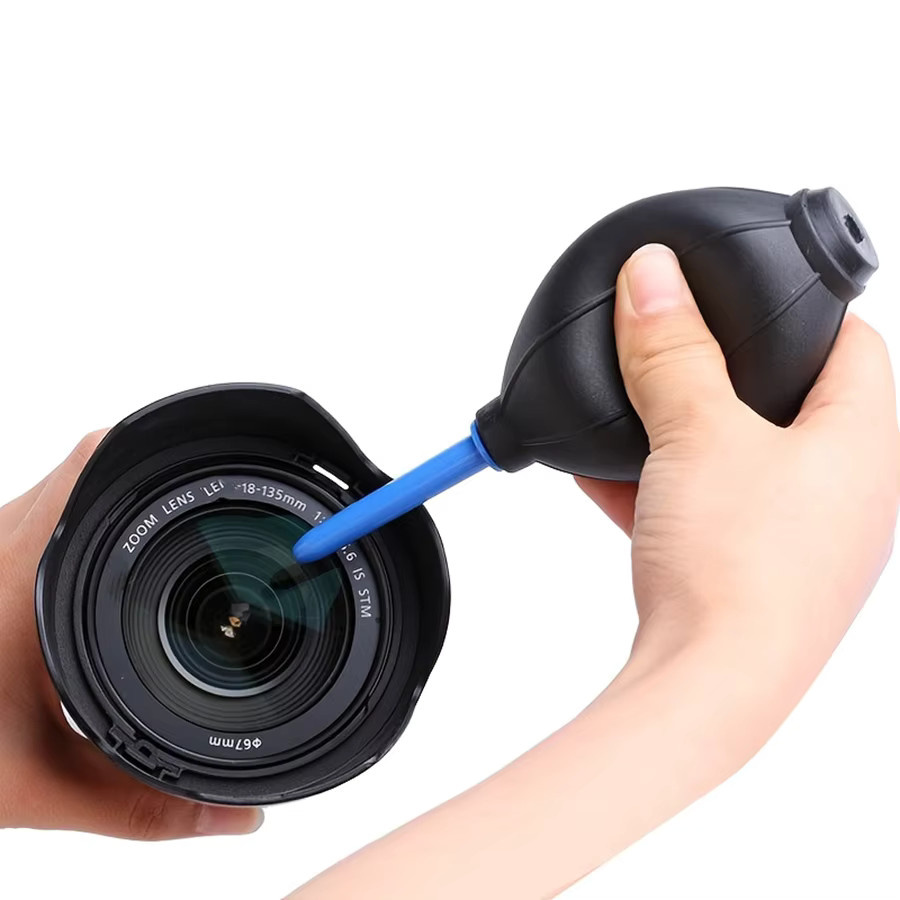 Abay 3-in-1 Reinigungsset in Schwarz für Kamera, Computer und Bildschirme mit Luftgebläse und Objektivpumpe - Bild 4