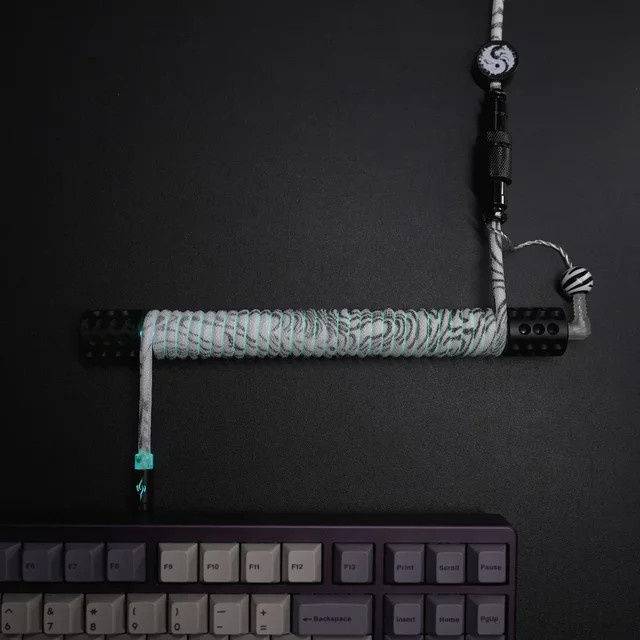 BOHCHONG Spiralkabel für Tastatur mit Aviation-Plug und leuchtender Hantelrolle, Multicolor, unterstützt magnetische Achsen, 8K und 16K - Bild 1