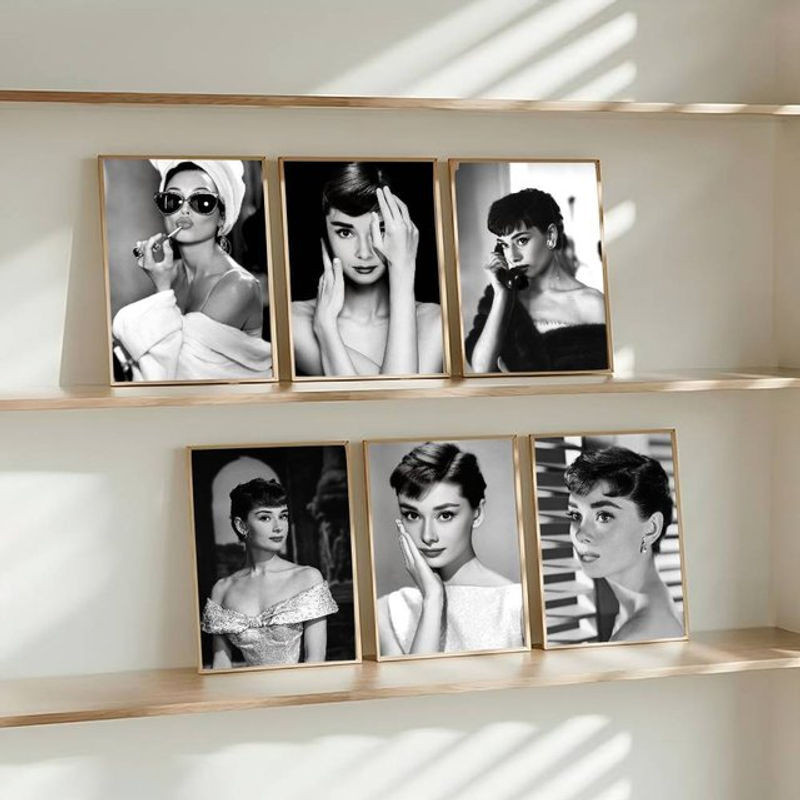 Retro Audrey Hepburn Lipstick Movie Poster aus Kraftpapier als ästhetische Wanddekoration in Schwarz für dein Zimmer, deine Bar oder dein Café - Bild 1