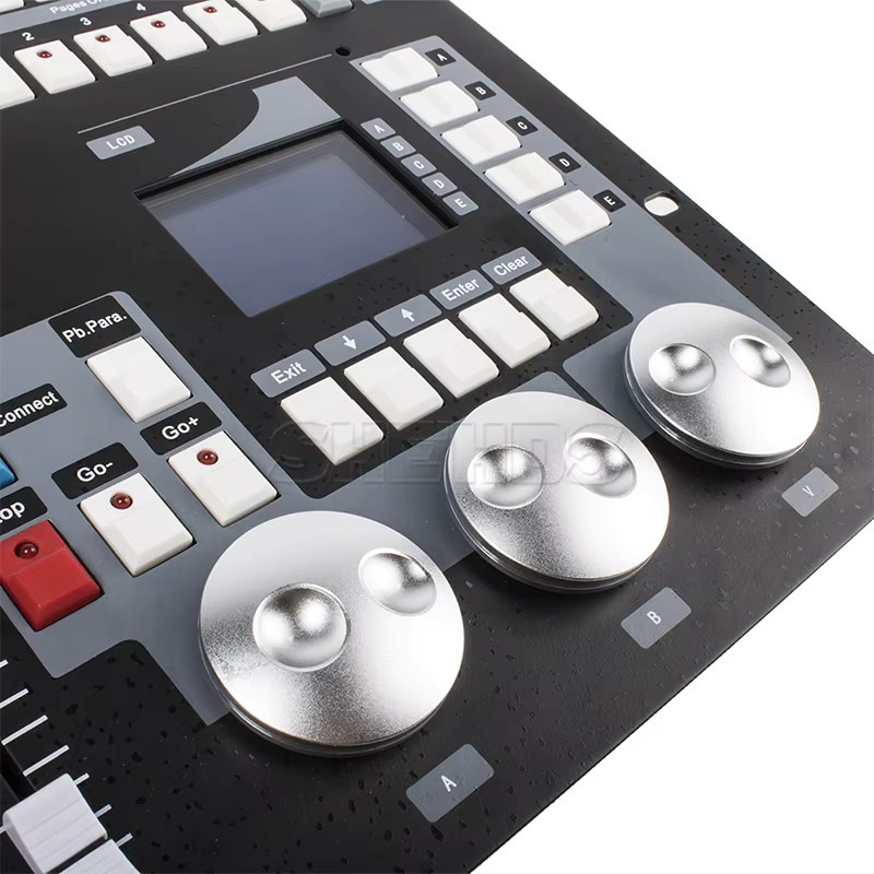 SHEHDS DMX-Konsole mit 1024 Kanälen und Flightcase in Schwarz für professionelle Bühnenlichtsteuerung - Bild 4