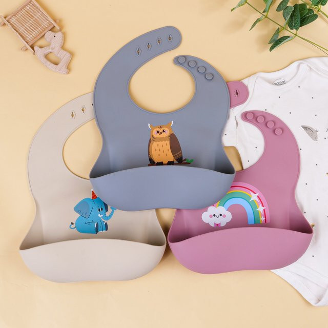 Wasserdichtes Silikon Lätzchen für Babys mit Krümelauffangschale in Pink, verstellbar und wiederverwendbar - Bild 1