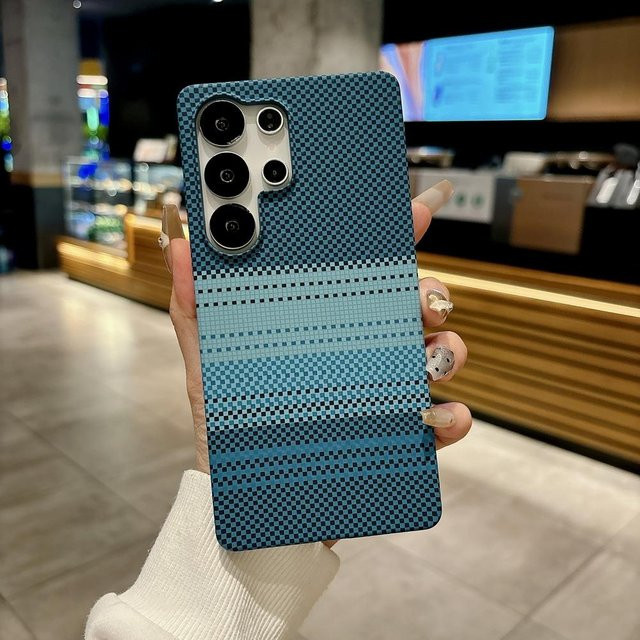 Magnetische Schutzhülle mit Kevlar-Muster und kabellosem Laden für Samsung Galaxy S25 Ultra, S25+, S24 FE, S23 und S22 Ultra 5G in Blau - Bild 1
