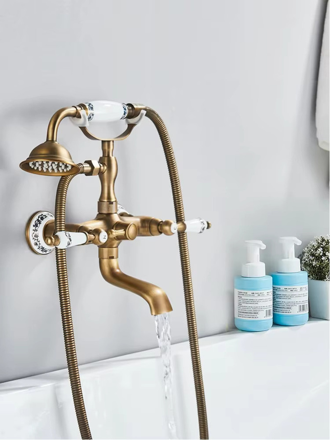 Quyanre Badewannen-Duscharmatur-Set aus Messing in Schwarzbronze mit Doppelgriffen und schwenkbarer Wannenauslaufdüse, Wandmontage, Retro-Antik-Design - Bild 1