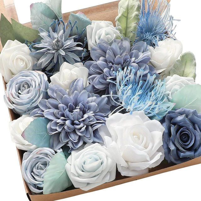 AUSOGO Kombi-Box-Set mit künstlichen Rosen, Dahlien und Grünzeug in Puderblau für deine DIY-Hochzeitssträuße - Bild 1