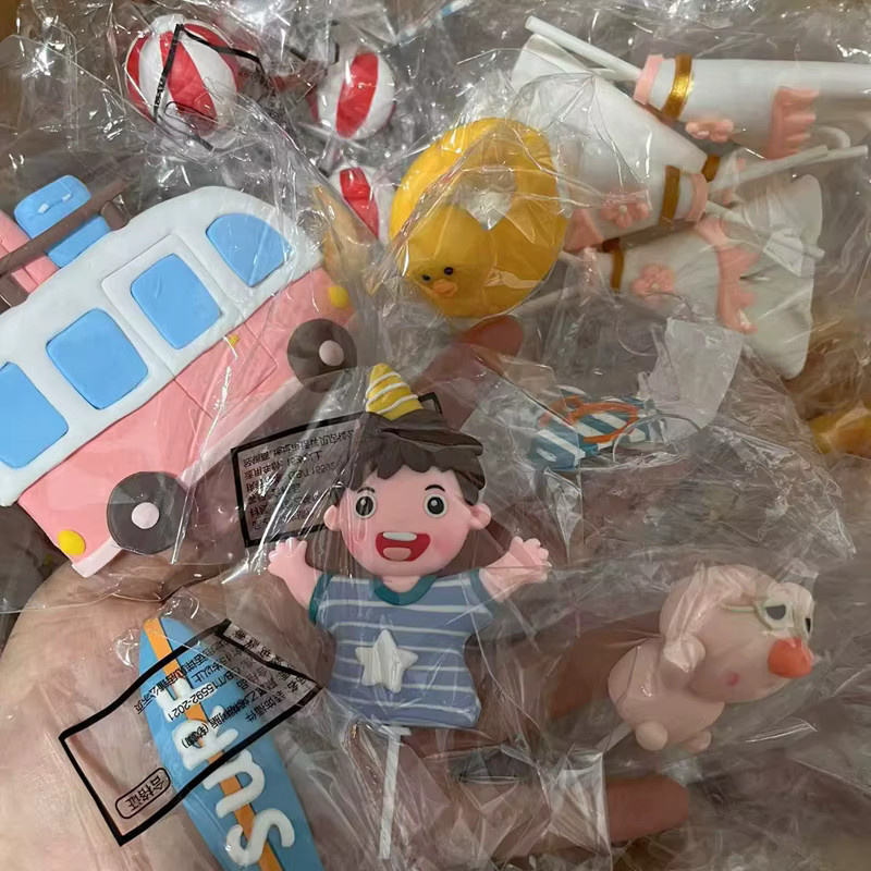 Alivparty Kuchendekoration für Kinder mit Schweinchen und Kaninchen in Mehrfarbig, runder Tortenaufsatz für Sommer- und Poolpartys - Bild 2