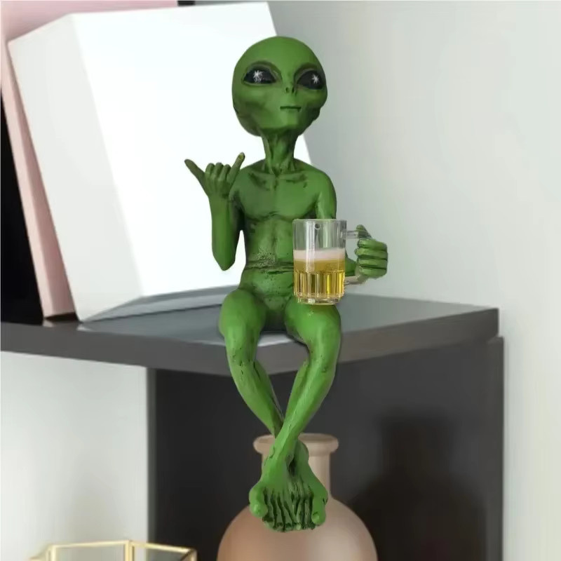 Alien-Invasion Party Alien Männliche Hang-Loose-Figur mit Bier in Grün, Höhe: 15,0 cm - Bild 2