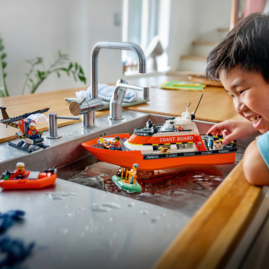 LEGO City Rettungsboot der Küstenwache mit Hubschrauber ab 7 Jahren - Bild 4