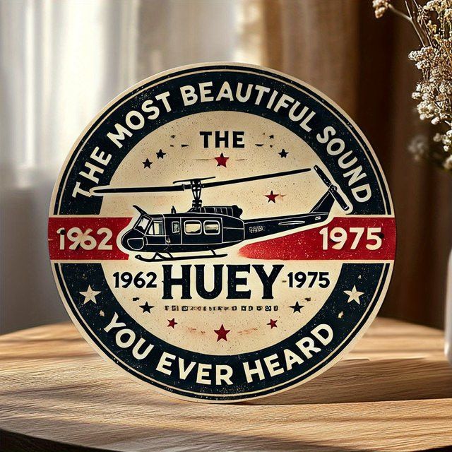 Vintage Huey Hubschrauber Aluminium Wandkunst von Potdemiel, Retro-Militärdesign, B/H: 20 x 20 cm - Bild 1