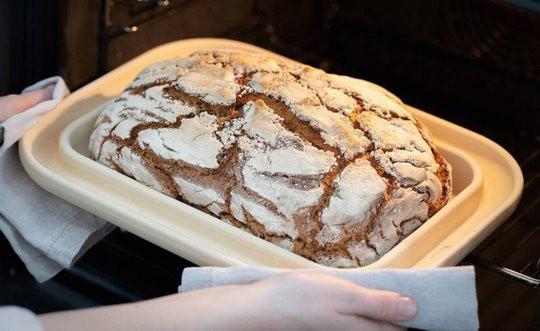 Längliche Backplatte Brot & Kuchen aus Keramik in Beige und Braun, B/T/H: 33,0 x 12,0 cm - Bild 1