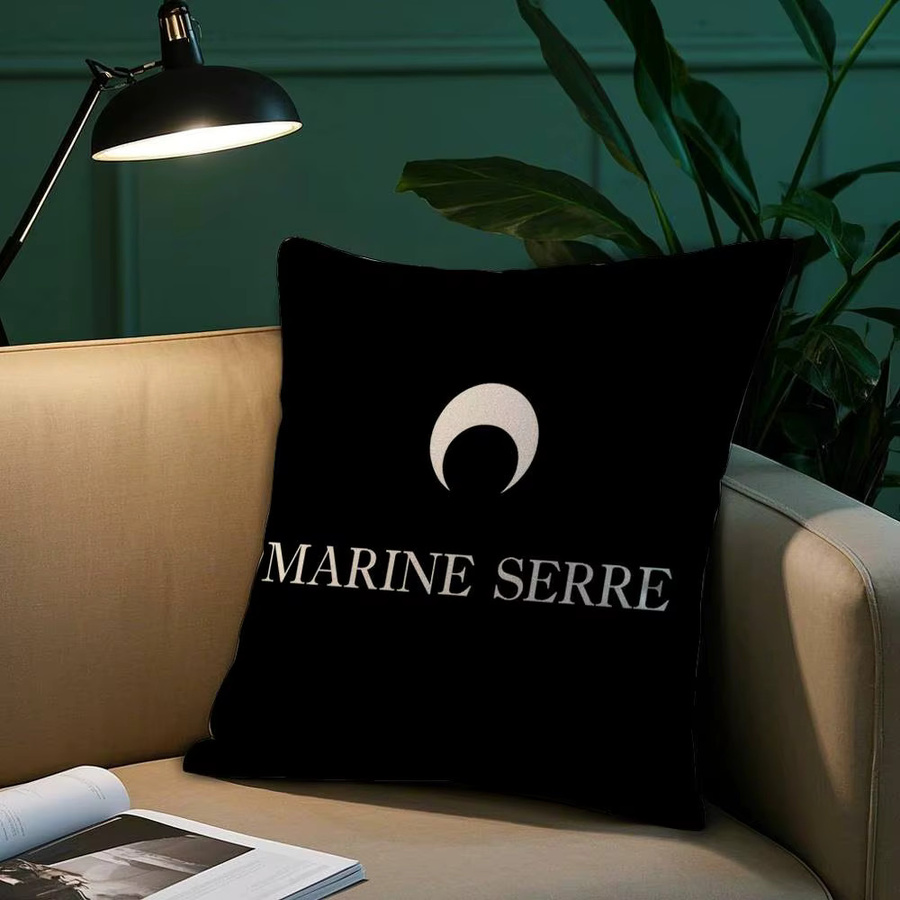 Marine Serre Kissenbezug mit Plüschdruck in Schwarz für deine Dekoration - Bild 2