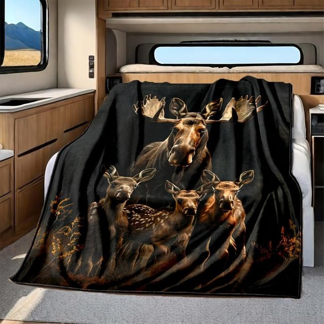 Personalisierte Fleece-Decke mit Elchfamilie-Print von JMG Household Supplies, weich und warm, Farbe: Schwarz, Breite: 100 cm, Tiefe: 130 cm - Bild 1