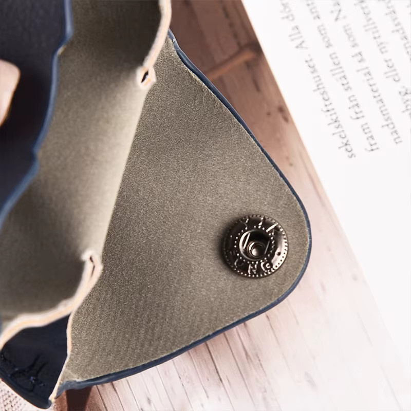 Luxuriöse Samsung Galaxy Buds Schutzhülle aus Leder mit Schlüsselanhänger für Buds 2 Pro, Buds Live und Buds FE - Bild 4