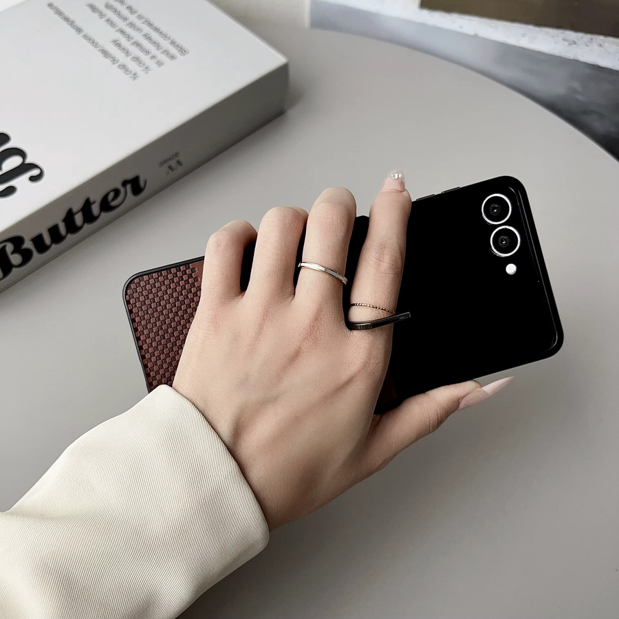 Einfarbige PU-Leder-Handyhülle mit Ringscharnier-Schutz für Samsung Galaxy Z Flip 7 in Rot oder Schwarz - Bild 2