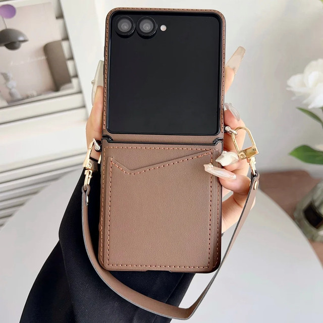 Leder-Brieftaschen-Handyhülle für Samsung Galaxy Z Flip 8 7 6 5 4 in Pink mit Kartenfach und Handgelenkschlaufe - Bild 1