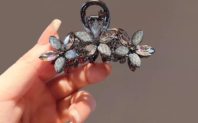 HIYAYZ Haarspange, Schwarze Strass, Blumenverzierung, Damen - Bild 1