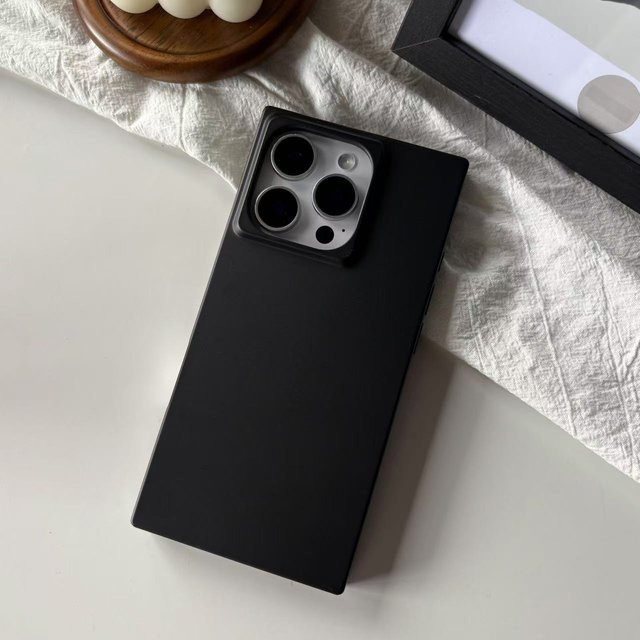 Schwarze matte Handyhülle für Apple iPhone 13 bis 17 Pro Max in Abrazinfarbe - Bild 1