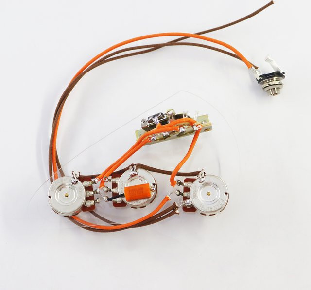 Phrilam SSS Gitarren-Standard-Verkabelungsset in Gold mit 5-Position Mechanischem Tonwahlschalter und 250kΩ Messing-Komponenten - Bild 1