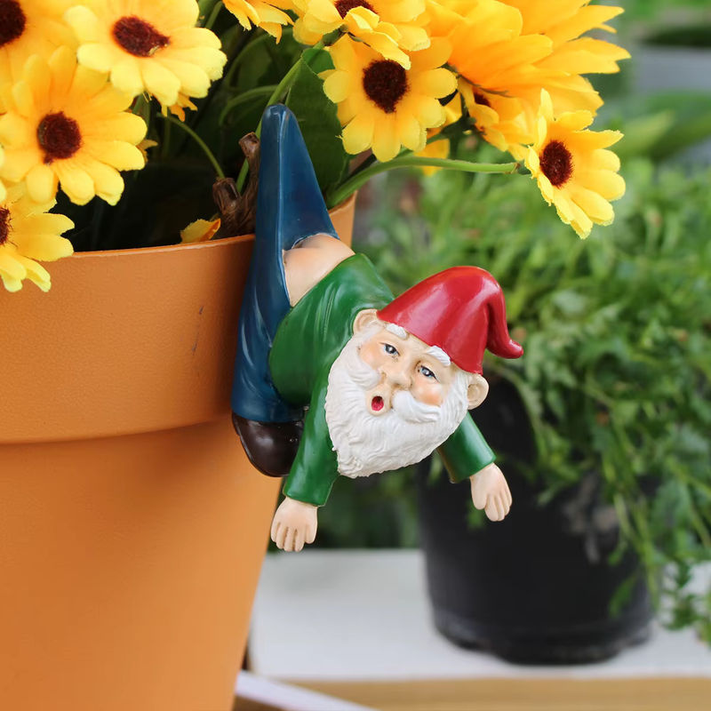 Niedrige Zwergenfigur als Hängeornament mit Haken aus Kunstharz, bunte Gartenstatue für Bonsai und Blumentöpfe - Bild 4