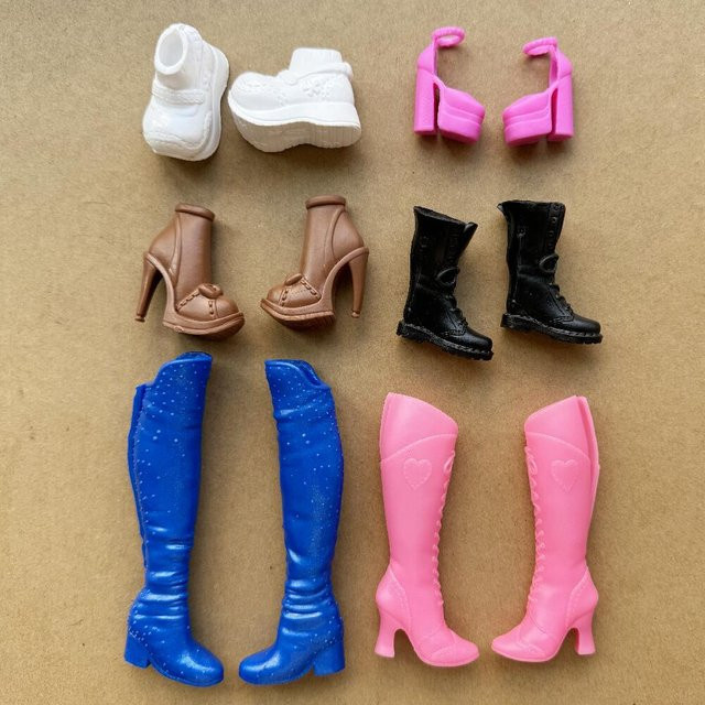 Barbie Puppen-Schuhe Vintage High Heels, Lange Stiefel, Zubehör - Bild 1