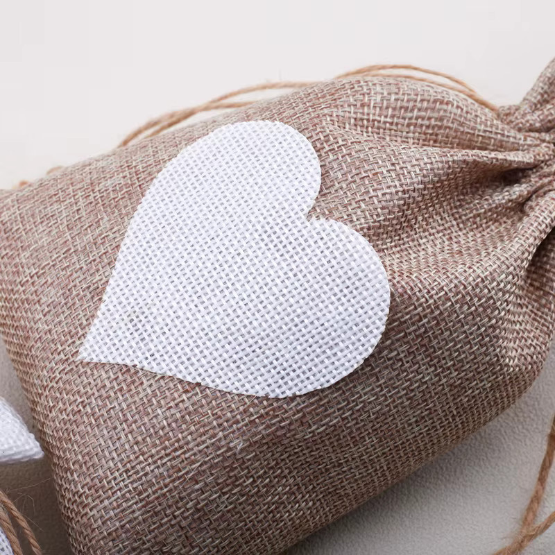 Herz-Jute-Geschenktüten mit Kordelzug in Beige für Weihnachten, Hochzeit und Party, Stoffverpackung als Aufbewahrungsbeutel - Bild 3