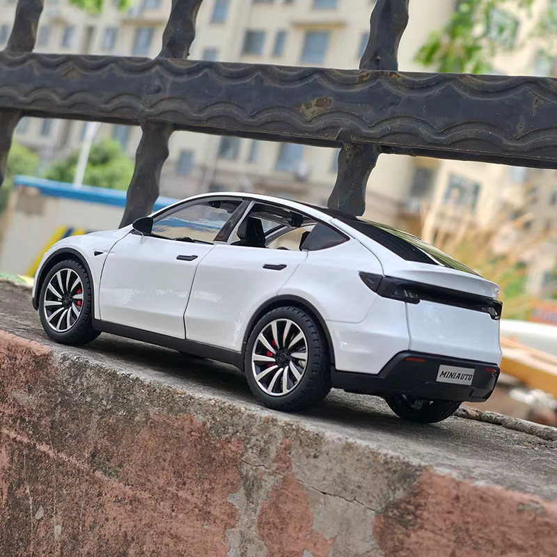 MAKEDA Modell Y 2026 SUV, Automodell, 1:24, Metall, mit Sound und Licht - Bild 2