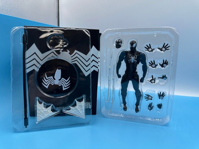 Bandai Marvel Venom Black Spider-Man Actionfigur, mit beweglichen Gelenken - Bild 1