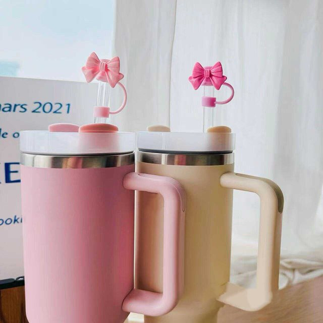 JONBT Silikon Abdeckung mit Schleife für Stanley Cup, Hitzebeständig und Staubgeschützt, Farben: Gelb und Pink, Durchmesser: 10 mm - Bild 1