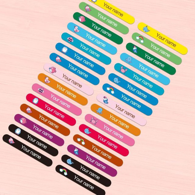 Personalisierbare wasserdichte Namensaufkleber von Binchi Outdoor Product für Kinderflaschen und Schulbedarf in Blau und Multicolour - Bild 1