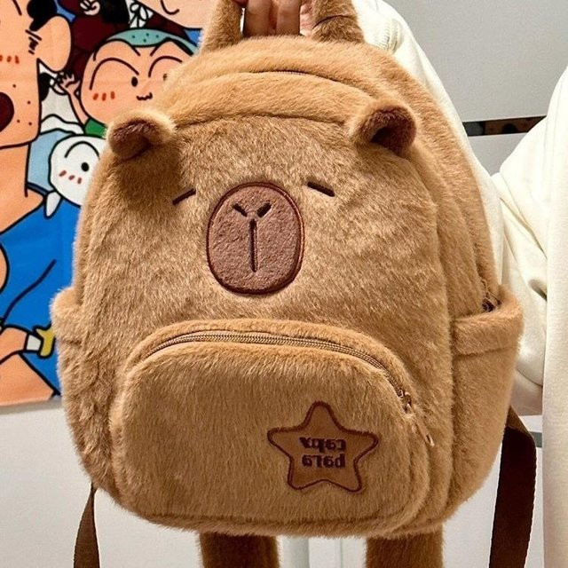 Kidsly Capibala Plüsch Capybara Schultasche, Rucksack - Bild 1
