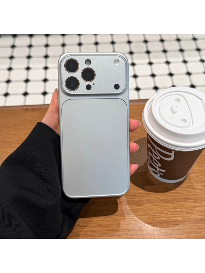 Stoßfeste iPhone 17 Pro Max Hülle in Silber mit Metalloptik kompatibel mit iPhone 16, 15, 14 und 13 Pro Max - Bild 4