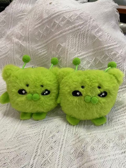 Grüner Hakimi Ei Junge Party Plüschpuppe Alien Katze, ab 14 Jahre - Bild 1