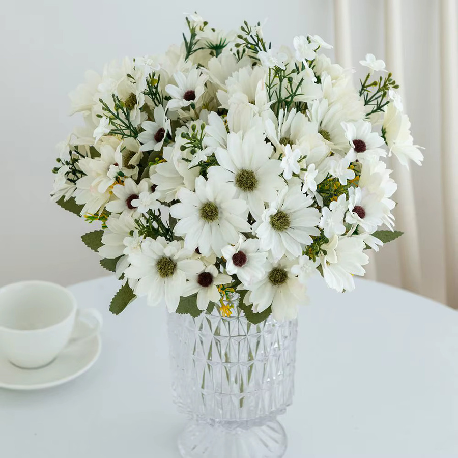 XIAOYINMO Seiden-Kunstblume Gänseblümchen in Weiß für Dekoration und DIY-Geschenke - Bild 1