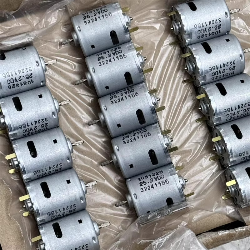 Johnson RS-365 Mikro-Elektromotor 12V-25,2V mit gerändelter Welle, Farbe: Silber - Bild 2