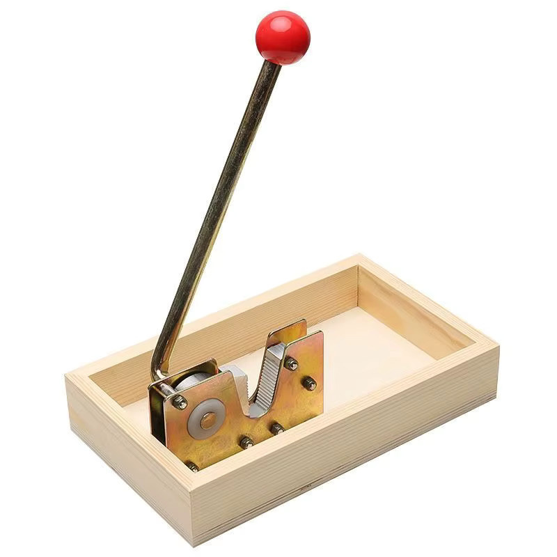 JUSTINLAU Manueller Nussöffner aus Holz in Braun, verstellbare Nussknacker-Zange für Walnüsse, Kastanien, Pekannüsse, Haselnüsse und Mandelnüsse - Bild 7