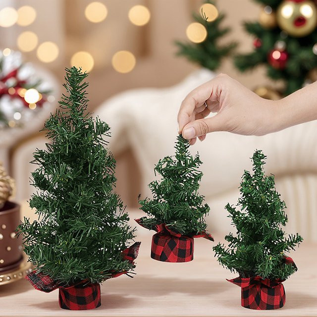 ZQNYCY Mini-Weihnachtsbaum aus Kunststoff in Grün, Tischdeko mit Tannennadelzweigen, Höhe: 15 cm - Bild 1
